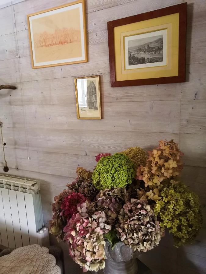Gite du Hameau D'Amignié Vernay Exterior foto
