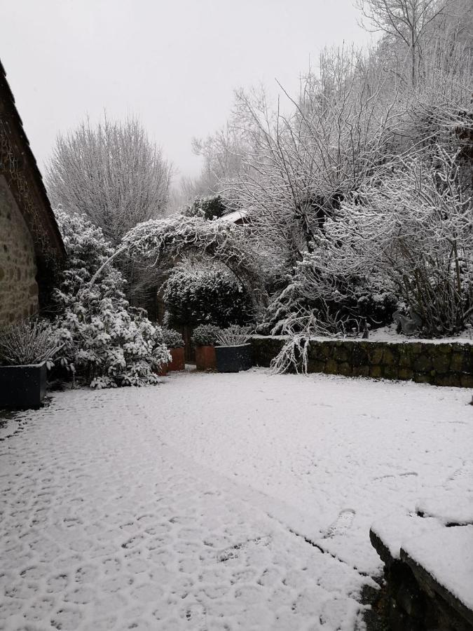 Gite du Hameau D'Amignié Vernay Exterior foto